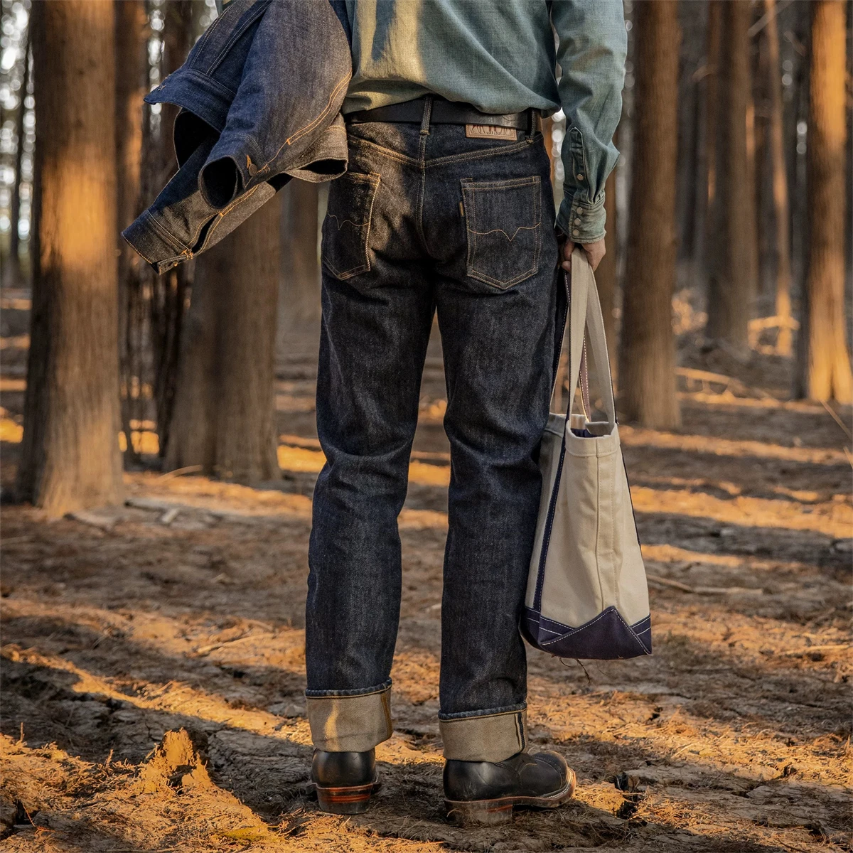 Rode Tornado NOIR 21oz zelfkan - Levis Jeans 501 recensie en prijs